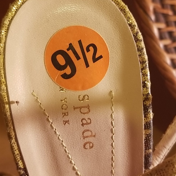 Shoes - Picture 4 of 4